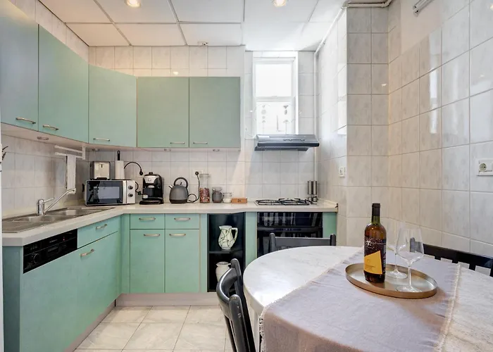 2 Bedroom - Romanian Athenaeum Apartman