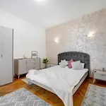 2 Bedroom - Romanian Athenaeum *