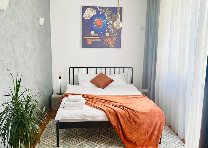 2 Bedroom - Romanian Athenaeum Boekarest